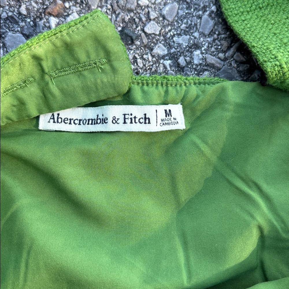 A&F Textured Vibrant Green Crop Top - Picture 4 of 5
